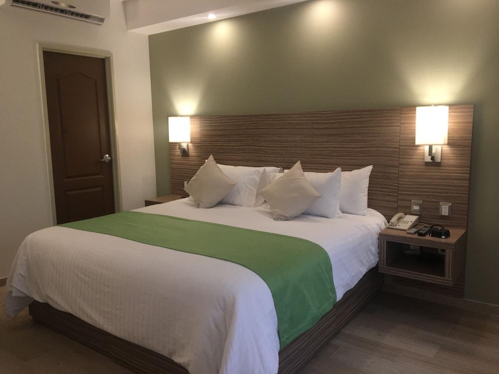 Wyndham Garden Monterrey Valle Real ภายนอก รูปภาพ