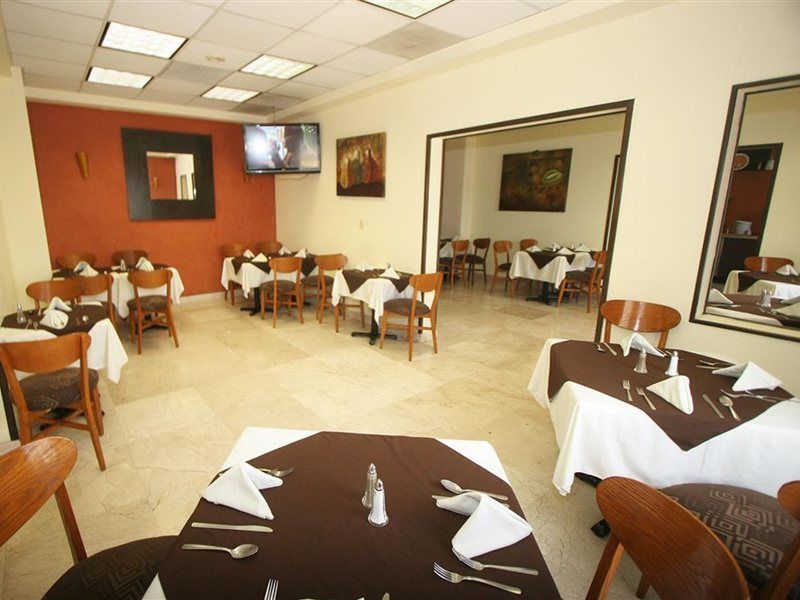 Wyndham Garden Monterrey Valle Real ภายนอก รูปภาพ
