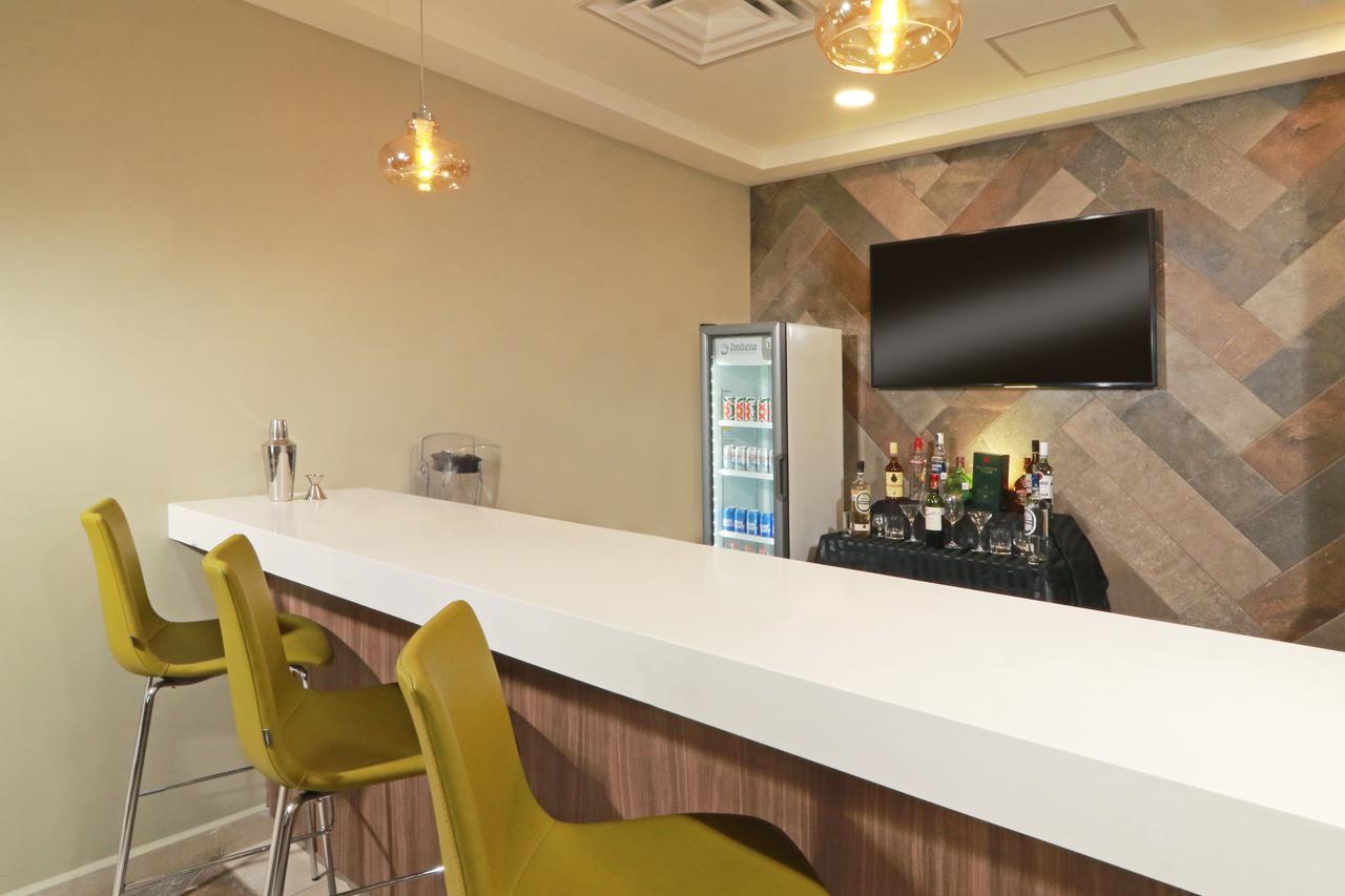 Wyndham Garden Monterrey Valle Real ภายนอก รูปภาพ