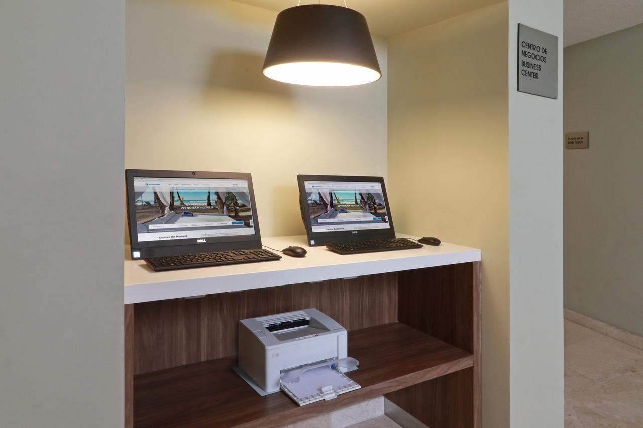Wyndham Garden Monterrey Valle Real ภายนอก รูปภาพ