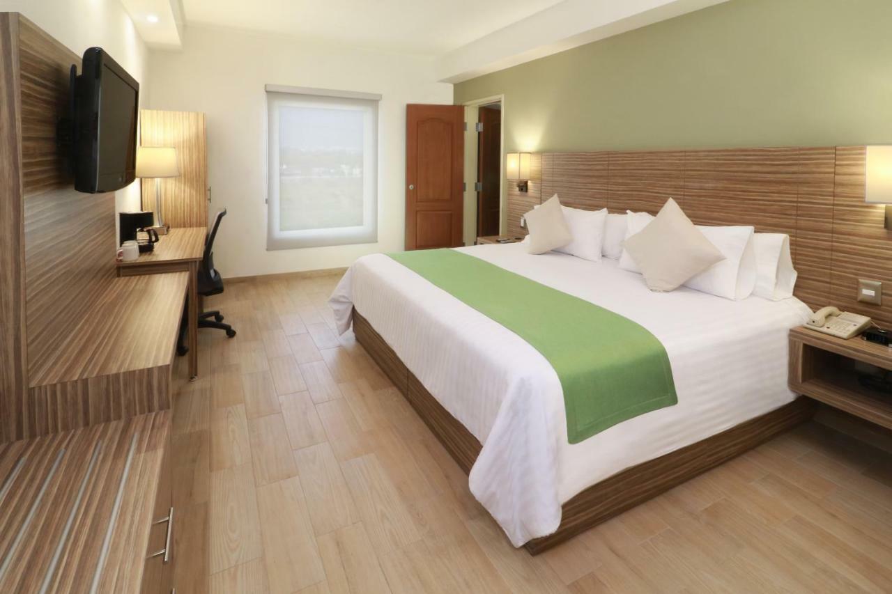 Wyndham Garden Monterrey Valle Real ภายนอก รูปภาพ